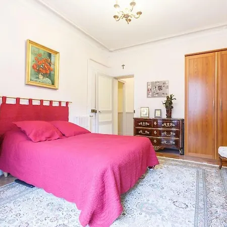 Superb 4 Bdrms 185m2 Trocadero * Paryż