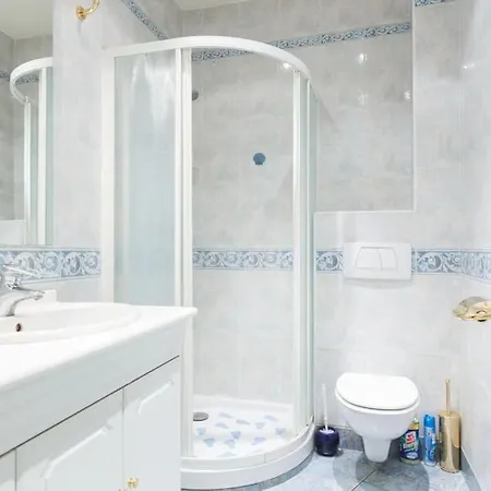 Superb 4 Bdrms 185m2 Trocadero *