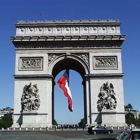 Superb 4 Bdrms 185m2 Trocadero * Parijs