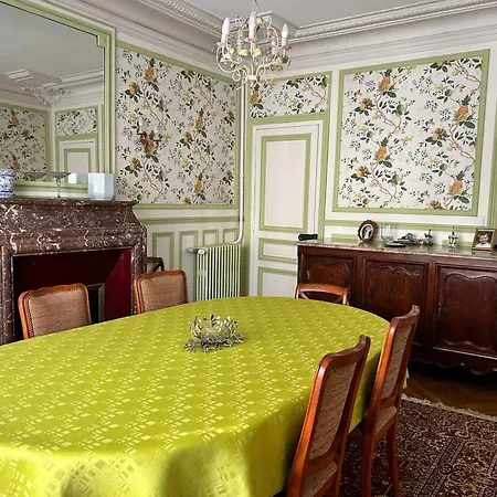 Superb 4 Bdrms 185m2 Trocadero 公寓