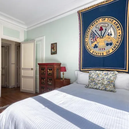 Superb 4 Bdrms 185m2 Trocadero
