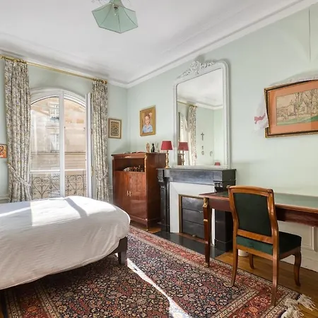 Superb 4 Bdrms 185m2 Trocadero