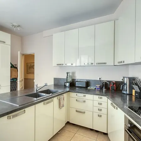 Lejlighed Superb 4 Bdrms 185m2 Trocadero *