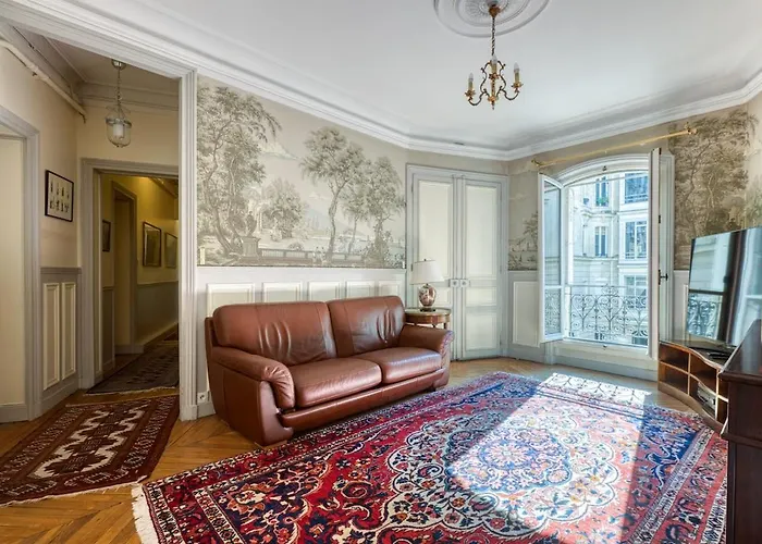 Superb 4 Bdrms 185m2 Trocadero