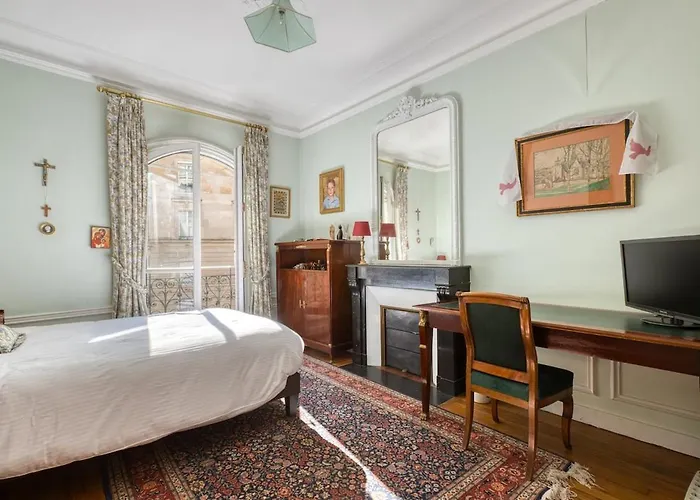 Superb 4 Bdrms 185m2 Trocadero