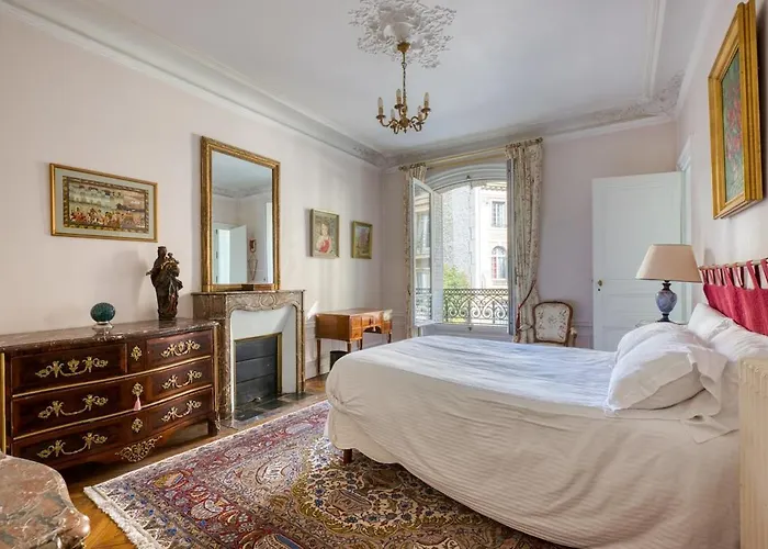 Superb 4 Bdrms 185m2 Trocadero