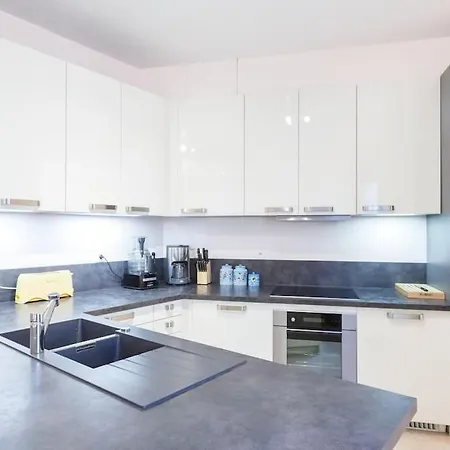 Superb 4 Bdrms 185m2 Trocadero Apartament *