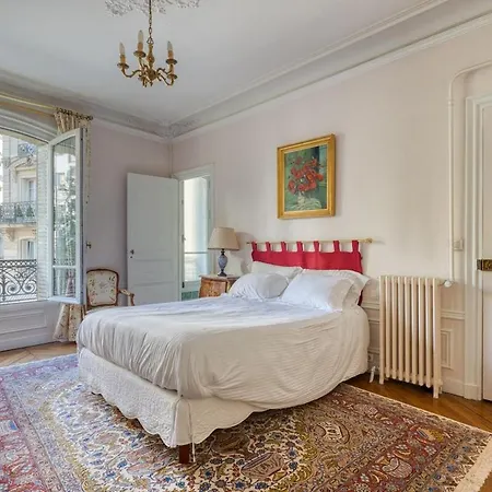 Apartament Superb 4 Bdrms 185m2 Trocadero Paryż