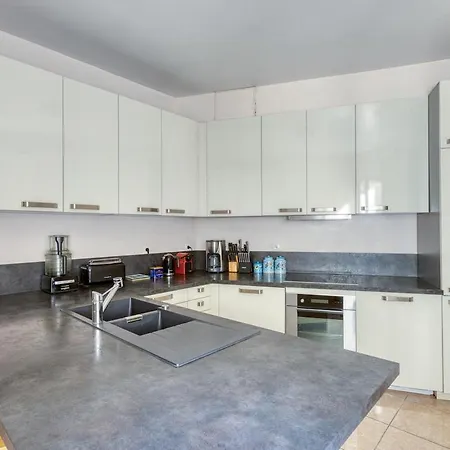 Superb 4 Bdrms 185m2 Trocadero Apartament