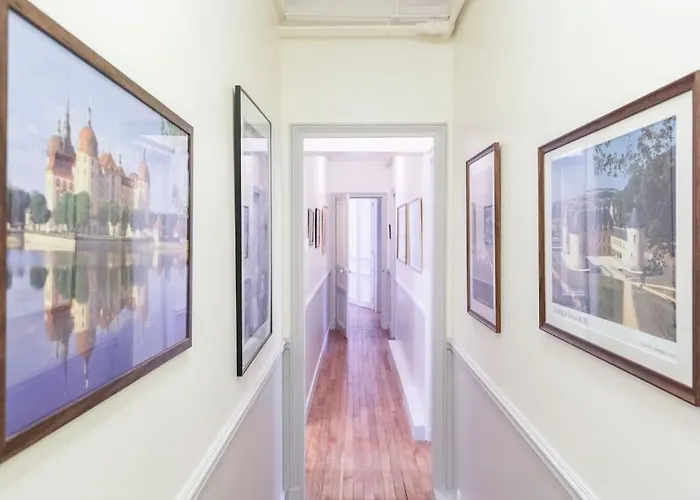 Superb 4 Bdrms 185m2 Trocadero Apartament