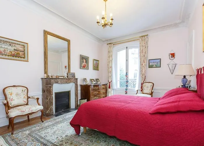 Superb 4 Bdrms 185m2 Trocadero Apartament *