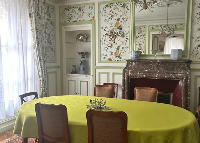 Superb 4 Bdrms 185m2 Trocadero Apartament