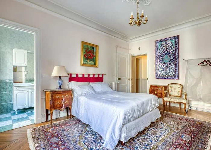 Superb 4 Bdrms 185m2 Trocadero Apartament