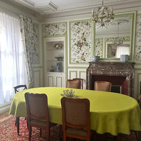 Superb 4 Bdrms 185m2 Trocadero Daire